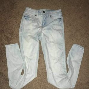 high wasted light wash jeans